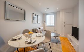 Cosy 1 Bedroom Apartment In The Heart Of Eastleigh